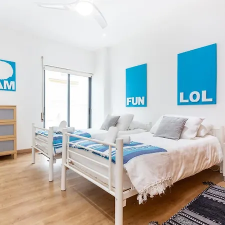 Artistic Style דירה לאגוּ‏ש