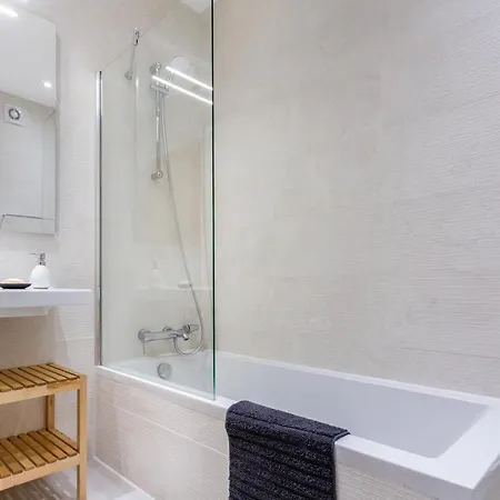 דירה Artistic Style לאגוּ‏ש